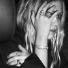 elle..vs