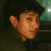 nyengir.kau.bujang