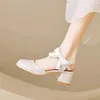 Tiệm giày của Nắng