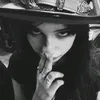 9_she