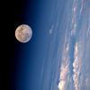 flythemoon52