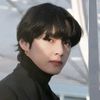 kim.taehyung.thv44