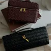 misskeshfinds