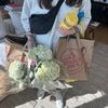 momscarryingthings
