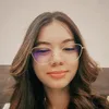 amanda.carolayni