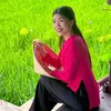 Út Cẩm ra đồng 👩🏻‍🌾