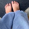 lena_sunshinefeet