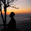 chạm.