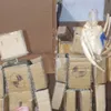 boneco.de.papelao