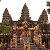 ខ្មែរស្រលាញ់ខ្មែរ