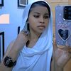 docile_dee