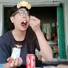 Ai chơi với mày¿?