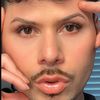 hewearsmakeup3