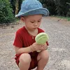 Em bé cưngg