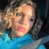 kota_taylor_smiles