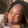 toohottoignore_01_queen