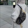 r__iwy9