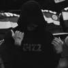 ︎