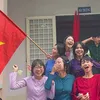 6 con hàu sữa