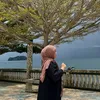 س