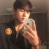 건 우