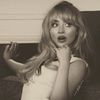 jenn゜))彡
