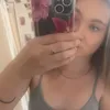 chloee_dval