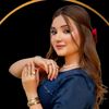 queen_glow13