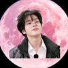 hyunjinsleftbootycheek3