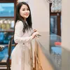 Chị Đẹp Cắm Hoa