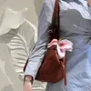 triui9