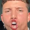 oprahsleftbussylip