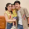 akin_family3