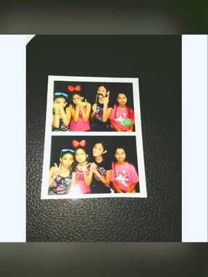 Squad🎓🔐🤘🏼 @htx_slayy @duh_itz.meh_carolina @daniela.fuentes 💖💕🎓
