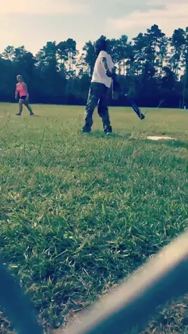 With the squad playing softball @_erielle_2005 @jazzy._.jazzy @taryn_cavalier 