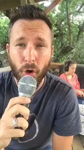 When ur singing is on point 🎤😎😂 #icansing @peytoncoffee Click the 🔔 in my bio, 1st like gets BFF on all Posts 