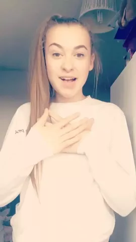 Should be me😞#family100#unitedkingom#lipsync#lipsinger#dailylife#tunes#sad#featureme#crownme#like4like