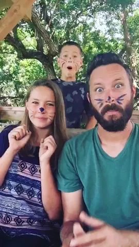 #MeowMeowSong 😹😹😹 @peytoncoffee @calebcoffee #Family #Cats #Pets Follow: @coffeebloopers 👈 duets 