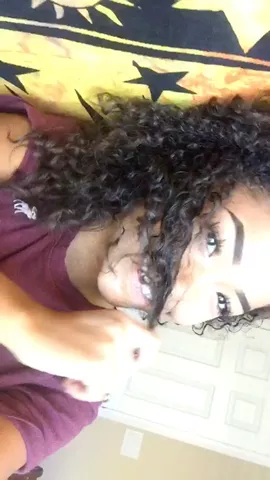 who didn't know I had naturally curly hair ? 🙄😂