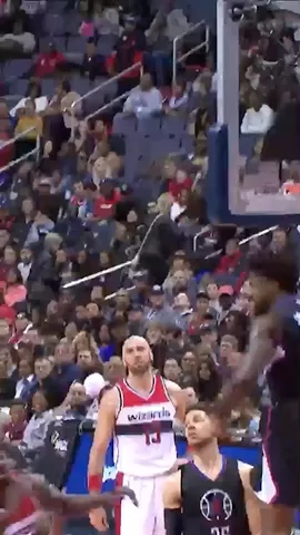 6 days 'til #NBAXmas and #6 DeAndre Jordan says there will be no gift baskets 🚫🎁🏀#ChristmasCountdown
