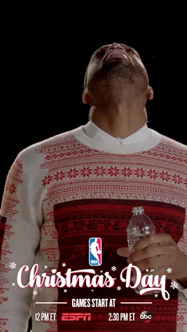 DWade is busy getting ready for #NBAXmas as the Bulls take on the Spurs @5PM ET! 🏀🎄🎁#merrychristmas! 🎅🏼