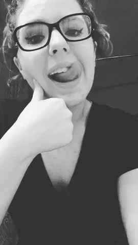 Bored as fuck 💘😹👍 My eyeliner 😻💯😫 damn girl 👅#Sexy #thick #FeatureMe #LForL 