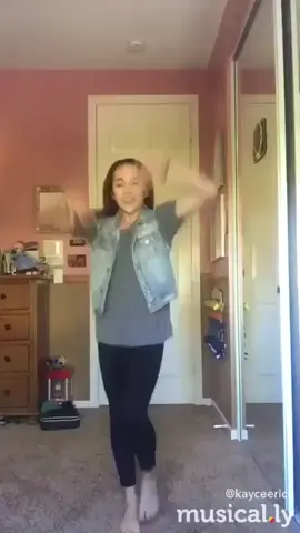 Please vote for me to be #DancerOfTheYear LIKE THIS VID 1 like= 1 vote. Love you!❤️ @musical.ly 