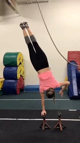 Working hard to get things back after breaking my back!🙃💪🏼 (Follow my IG for a BFF!💗) [Insta:@KaileyMaurer]