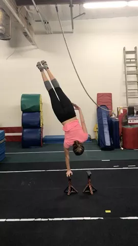 Working on some new transition!🙃 What do you think?!💗#NextWaveFebruary [Insta:@KaileyMaurer]