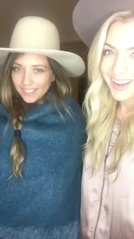 #GirlPower all day! #NextWaveMarch #SummerHigh #FriendshipGoals @kylerandmad @savvsoutas #FeatureMe