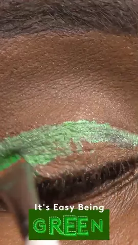 raise your hand if you're VERY HERE FOR St. Patrick's Day 🙋🏾🙋🏼🙋🏻🙋🏿 #R29BeautyHacks #ILovemusically