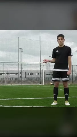 That's not the target bro 🎯😂 TAG FRIENDS ❤️ #fail #football #Soccer #calcio #laugh #featureme #featurethis