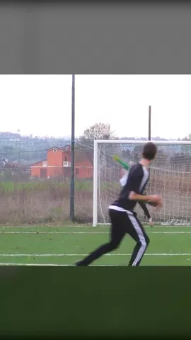 Insane save!! Tag Friends! 😍🔥 #football #Soccer #calcio #pescedaprile #featureme #featurethis @musical.ly