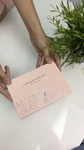 Anastasia X Nicole Guerriero⚡️ Subscribe to us on YouTube to keep up to all thing beauty💄 #featureme #hismile
